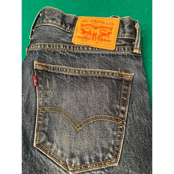 Levi's 505 Jeans Dark Wash Mens 32x32 Classic Fit Straight Cut - Picture 2 of 8